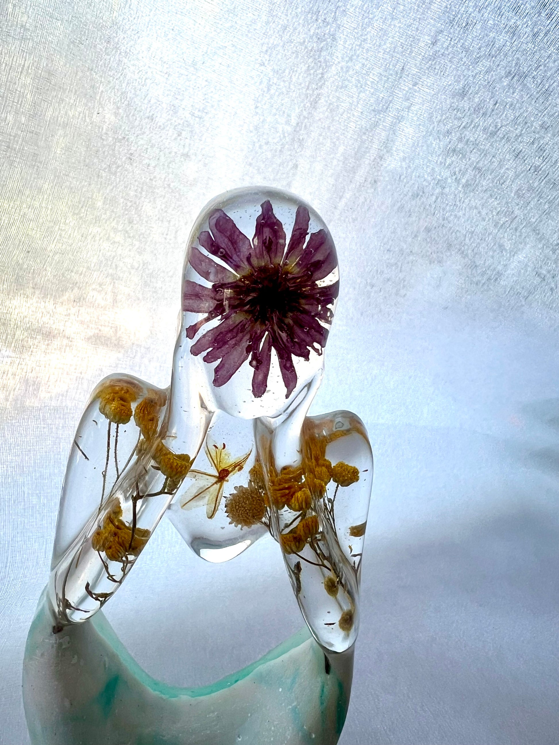Thinker dream purple daisy fynbos real natural wild flower figurine statute decor