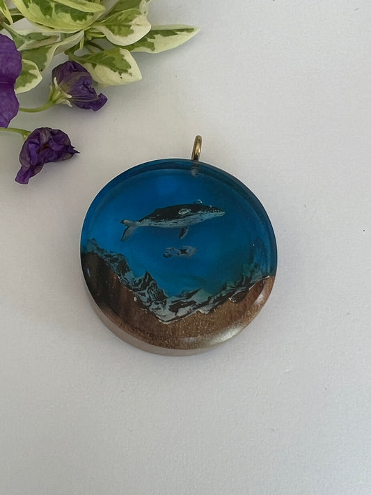 Humpback whale and diver keychain
