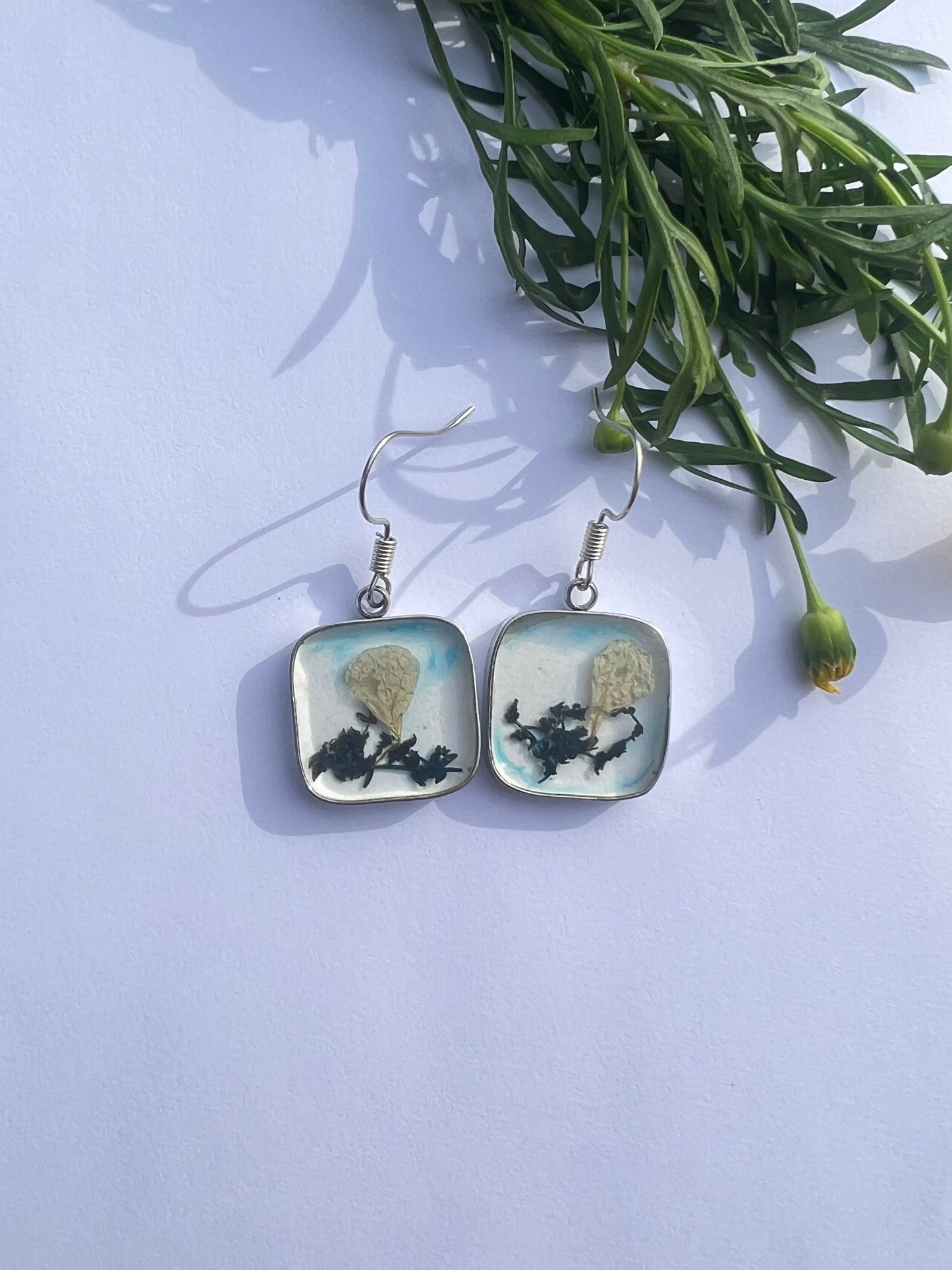 Tiny White Petal in Blue Wild Flower setting square Shape Resin Jewellery
