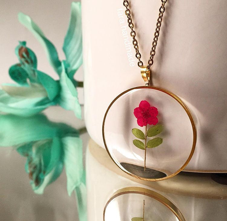 Tiny Red flower round Shape Resin Jewellery