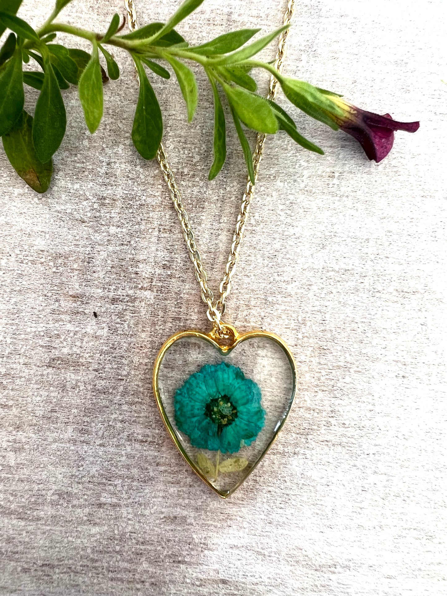 Tiny Flower heart Shape Resin Jewellery