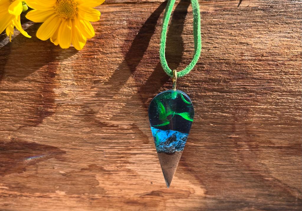 Unisex Aurora Necklace