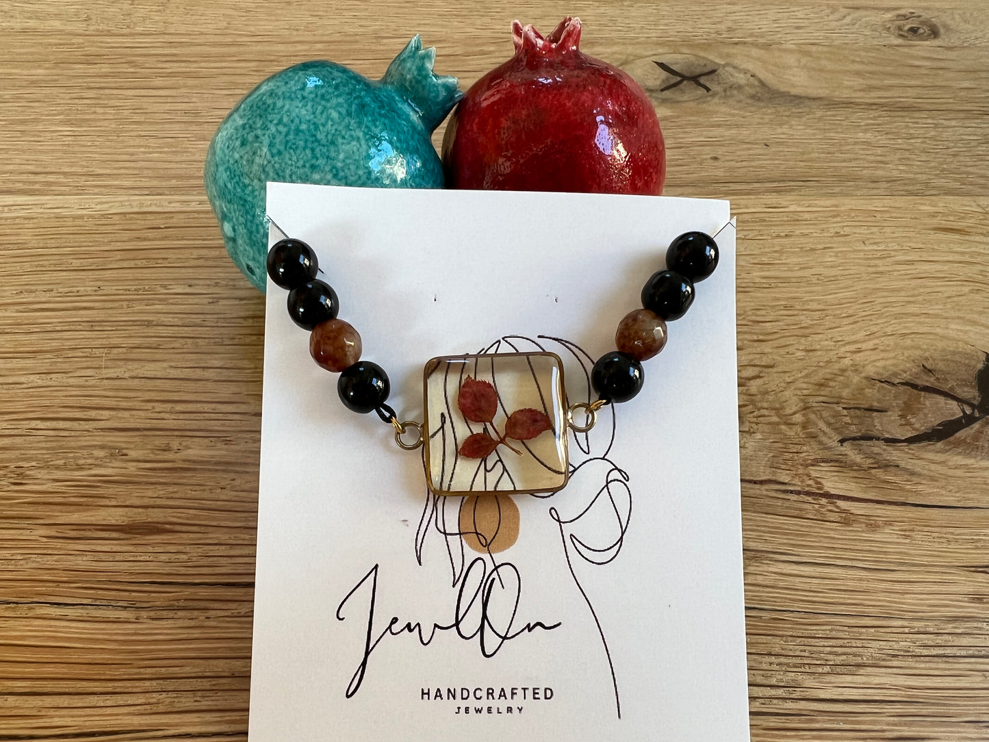 Fynbos Resin Bracelet with Natural Flowers and Beads