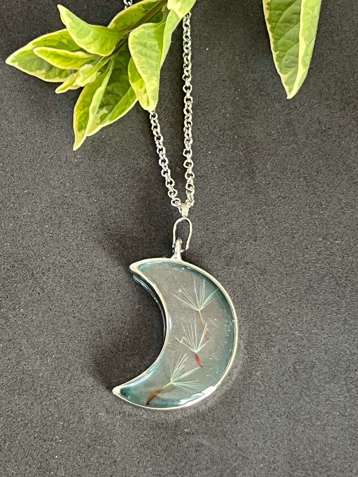 Real Dandelion in Blue Setting Resin jewellery