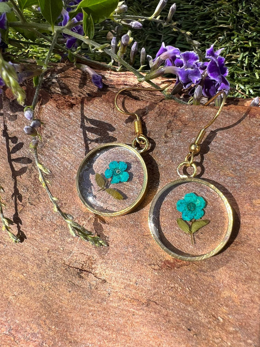 round simple real dainty tiny blue flower earrings