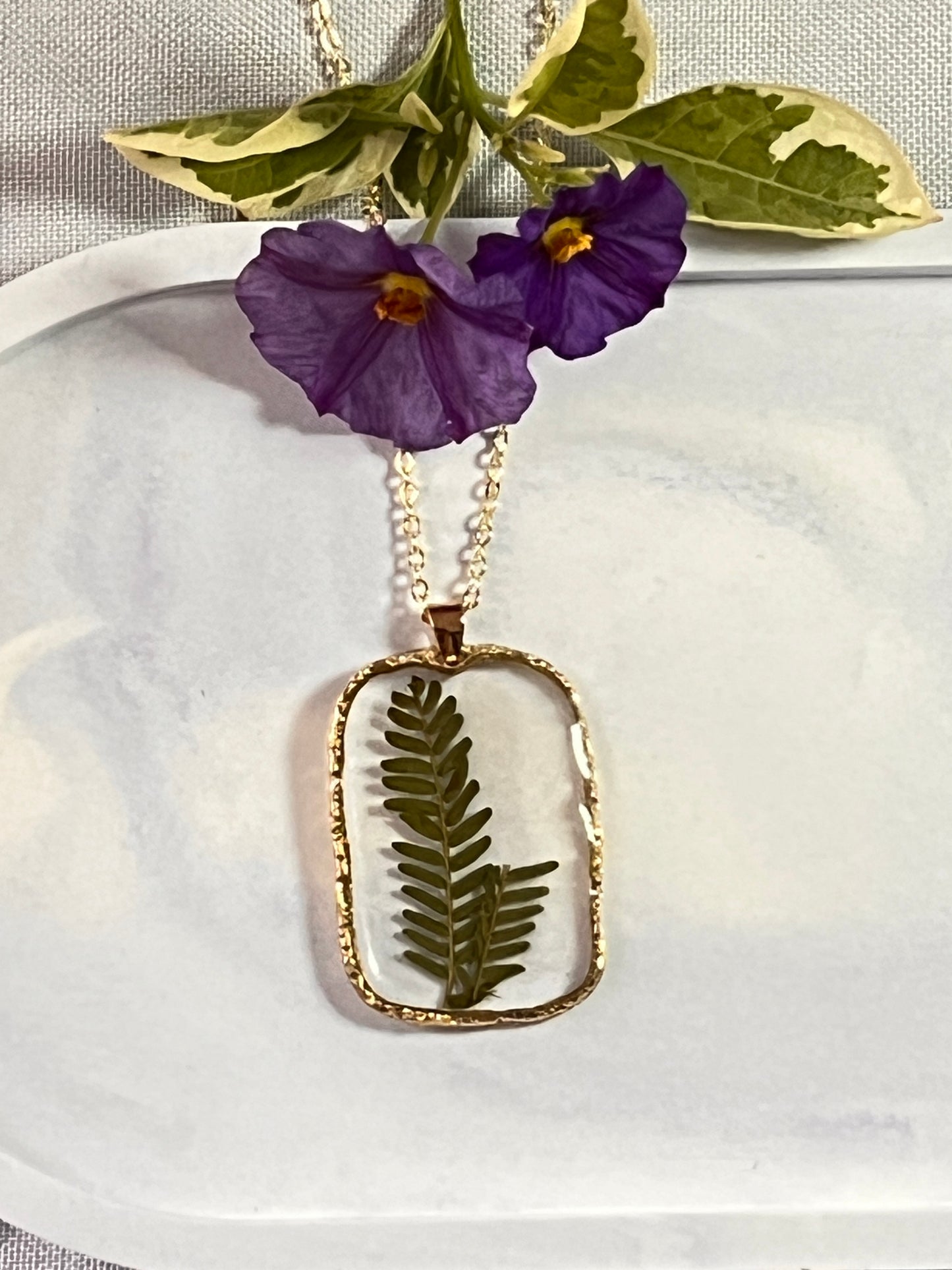 Petite Fern Resin Pieces in Rectangle Frame - JewlOn