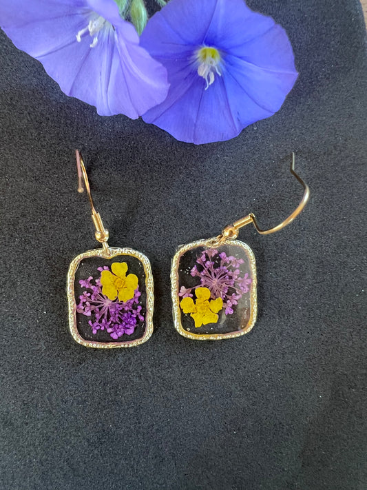 Purple Fynbos blast resin square shape with natural flowers