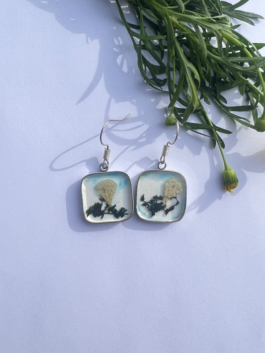 Tiny White Petal in Blue Wild Flower setting square Shape Resin Jewellery