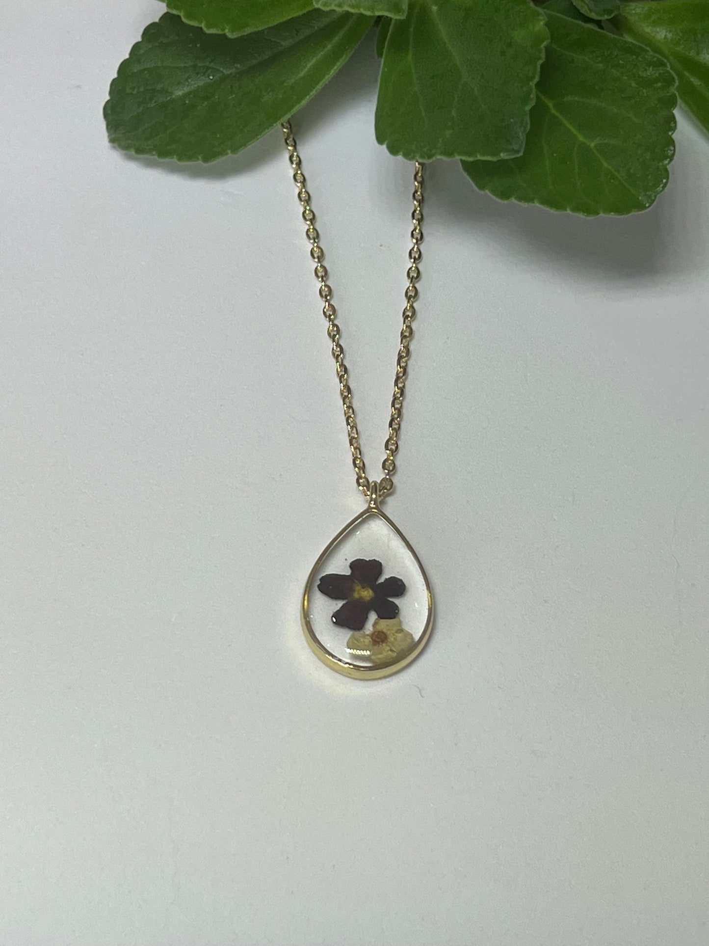 Tear drop two real tiny flowers necklace