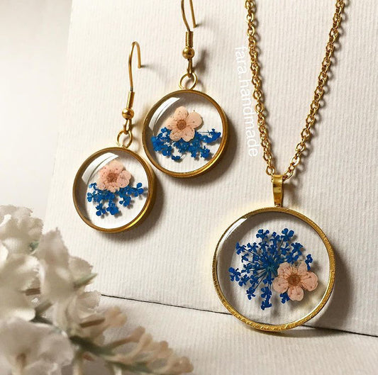 Blue Fynbos Blast and soft pink Round Resin Jewellery